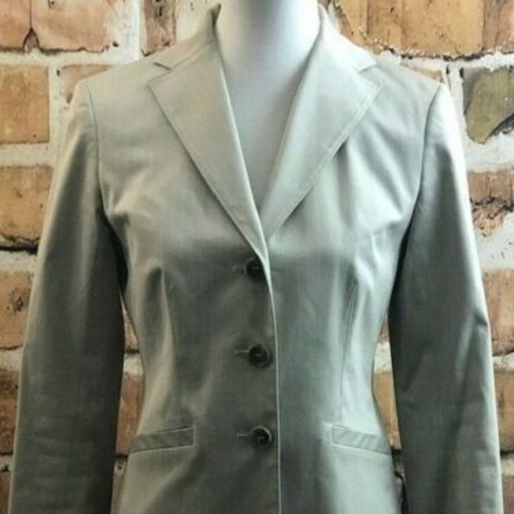 Ann Taylor Petite Tan Three Button Blazer, 8P